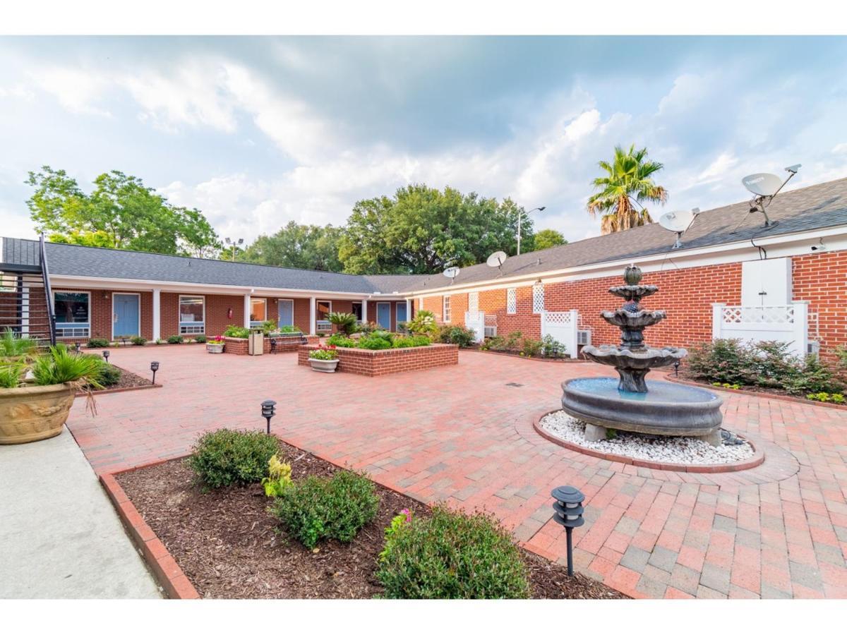 Winton Inn & Suites Barnwell Exterior foto